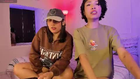 Ariana and Kelsieh online show from June 19, 2:50 am