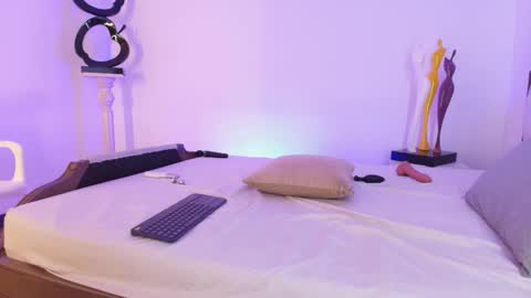 Arya online show from November 6, 1:14 pm