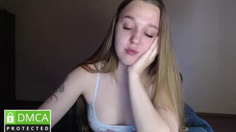 Snapshot of asela_dioli chatting on September 28, 3:32 pm Kristi your good friend with benefits online show from September 28, 3:32 pm