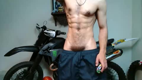 Snapshot of ash_wingrant chatting on October 1, 9:02 pm ash_wingrant online show from October 1, 9:02 pm