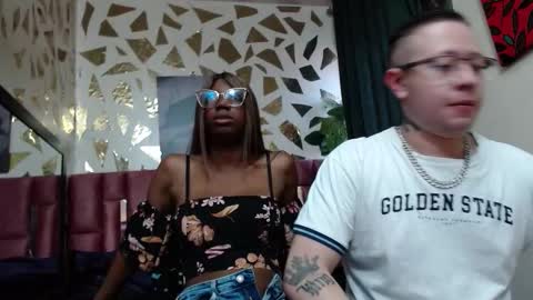 Snapshot of ashanti_and__alejo chatting on October 18, 12:42 pm ashanti_and__alejo online show from October 18, 12:42 pm