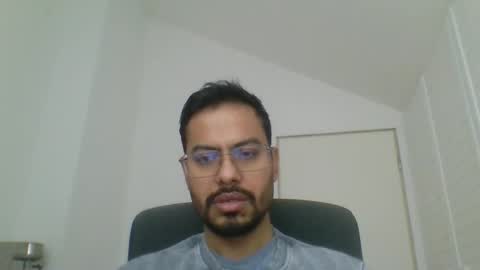 asharma1984xyz online show from January 13, 8:22 am