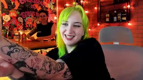 Snapshot of asheluck chatting on September 25, 2:40 am AshleyAshe online show from September 25, 2:40 am
