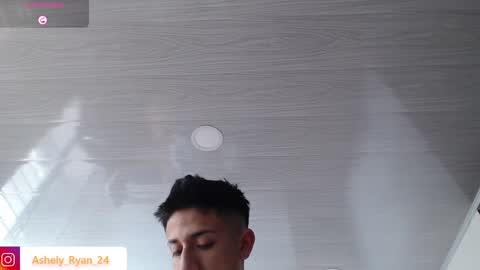 Snapshot of ashely_ryan24 chatting on December 19, 12:45 pm Ashley And Ryan online show from December 19, 12:45 pm