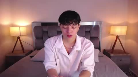 asher_addams__ online show from June 28, 5:58 am