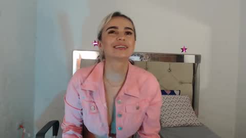 Snapshot of ashley__tylor chatting on February 28, 4:43 am ashley__tylor online show from February 28, 4:43 am