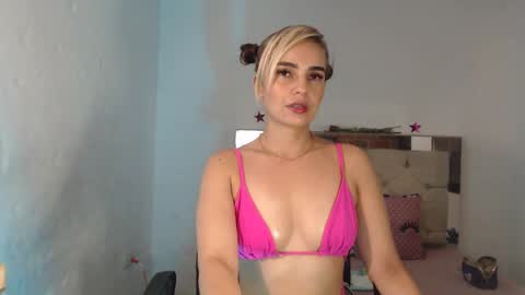 Snapshot of ashley__tylor chatting on March 10, 12:50 am ashley__tylor online show from March 10, 12:50 am