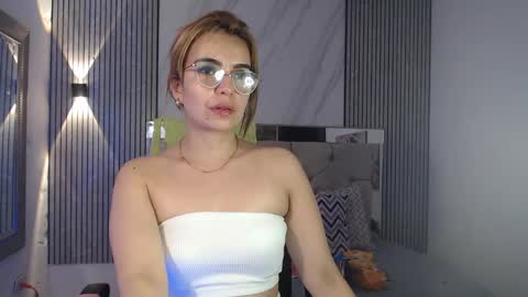 Snapshot of ashley__tylor chatting on October 12, 12:47 am ashley__tylor online show from October 12, 12:47 am