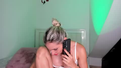 ashley_blair online show from September 15, 11:06 pm