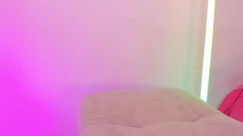 ashley_js online show from April 18, 7:07 pm