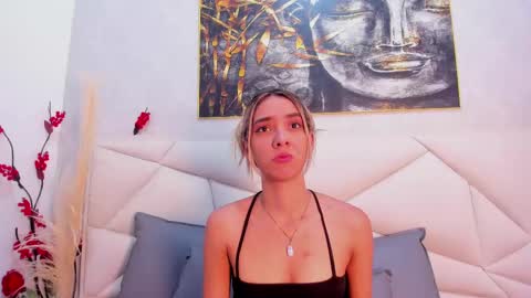 ashley_miller26 online show from March 2, 11:18 am