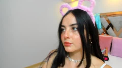 Snapshot of ashley_petit chatting on October 4, 12:25 pm ashley_petit online show from October 4, 12:25 pm