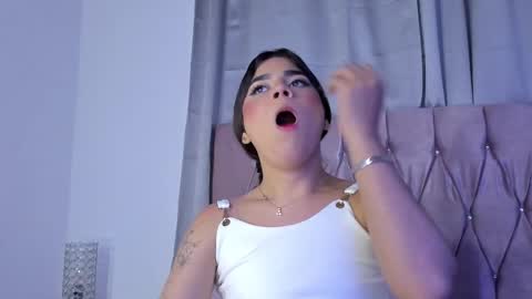 Snapshot of ashley_piinkk chatting on February 24, 6:49 am Ashley online show from February 24, 6:49 am