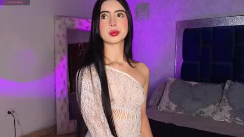 Snapshot of ashleybrend chatting on October 10, 8:57 pm CAMILA online show from October 10, 8:57 pm