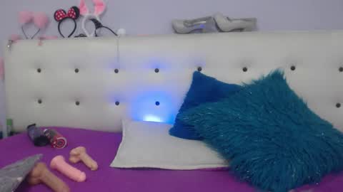 Ashley online show from November 4, 8:21 pm