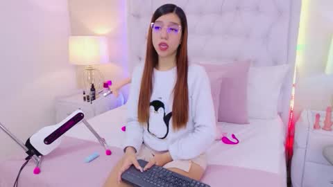 AshleyRoberh online show from December 21, 12:33 pm