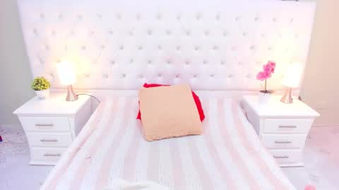 ashleyrobert_ online show from November 15, 11:50 pm