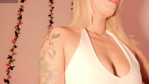 dahiana online show from May 5, 9:53 pm