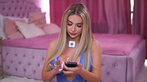 Snapshot of ashleysinnx chatting on September 9, 3:45 pm Ashley online show from September 9, 3:45 pm