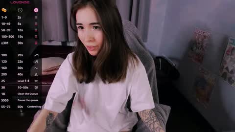 Ashley online show from November 9, 1:03 pm