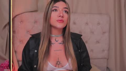 Ashley Lauren online show from February 24, 3:55 am