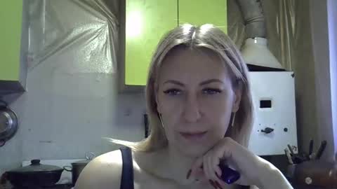 AshleyXHoney online show from December 2, 7:07 am