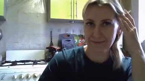 Snapshot of ashleyxhoney chatting on October 24, 6:47 am AshleyXHoney online show from October 24, 6:47 am