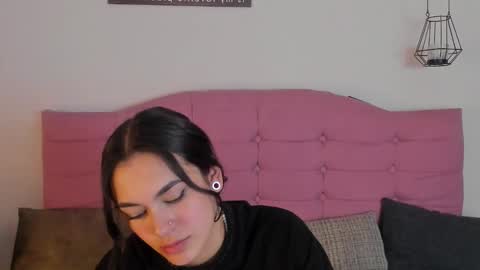 Snapshot of ashleyy_ls chatting on September 24, 3:13 am kylie online show from September 24, 3:13 am