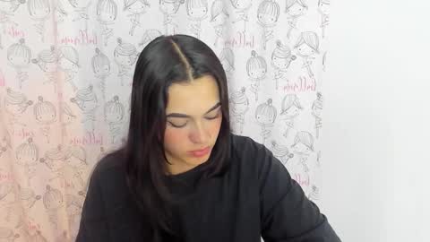 Snapshot of ashleyy_ls chatting on October 6, 1:34 am kylie online show from October 6, 1:34 am