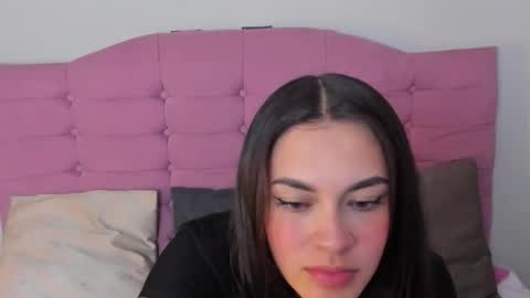 Snapshot of ashleyy_ls chatting on October 17, 3:21 am kylie online show from October 17, 3:21 am