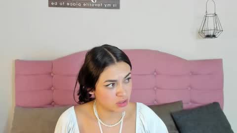 Snapshot of ashleyy_ls chatting on September 30, 1:38 am kylie online show from September 30, 1:38 am