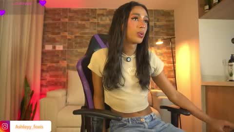 Ashley Fox online show from March 4, 11:57 pm