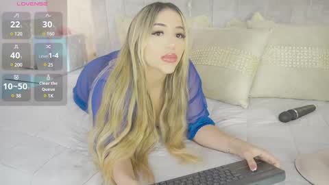 Paula Baleta  online show from December 6, 3:02 am
