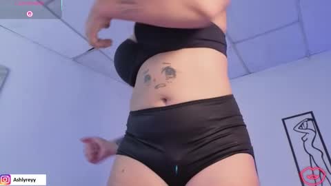 Snapshot of ashlyrey_1 chatting on October 17, 10:47 pm Ashly online show from October 17, 10:47 pm