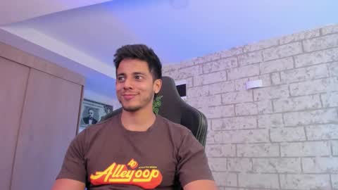 my name real is camilo online show from February 10, 4:37 am