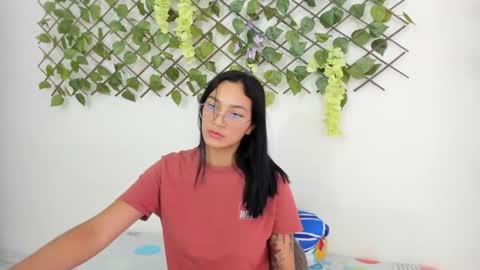 Snapshot of asiam_brunet chatting on October 15, 4:08 pm Camila online show from October 15, 4:08 pm