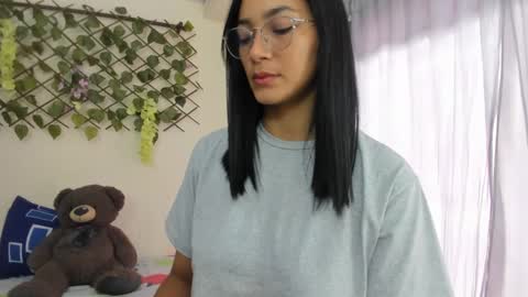 Snapshot of asiam_brunet chatting on October 14, 1:58 pm Camila online show from October 14, 1:58 pm
