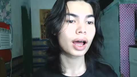 asian_babyboi online show from February 27, 7:23 am