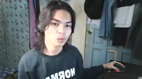 asian_babyboi online show from October 14, 10:07 am