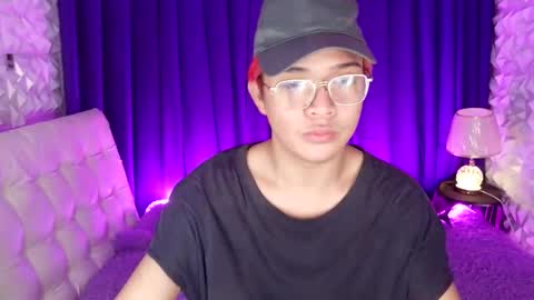 asian_blakefoster online show from April 30, 8:52 am