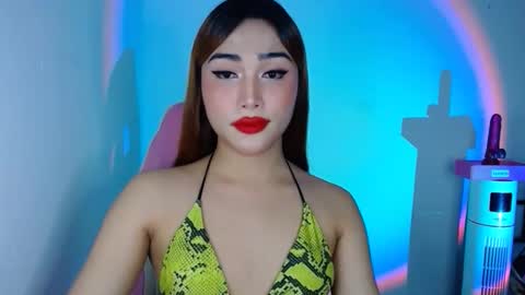 Snapshot of asian_caulix chatting on September 24, 5:09 pm baby caulix online show from September 24, 5:09 pm