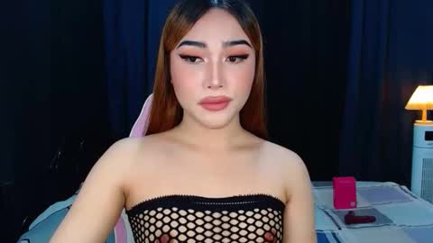 Snapshot of asian_caulix chatting on September 20, 1:03 pm baby caulix online show from September 20, 1:03 pm