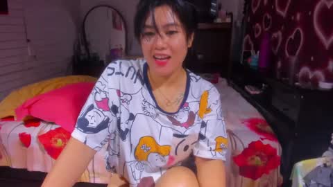 Snapshot of asian_diana69 chatting on December 4, 3:20 am diane online show from December 4, 3:20 am