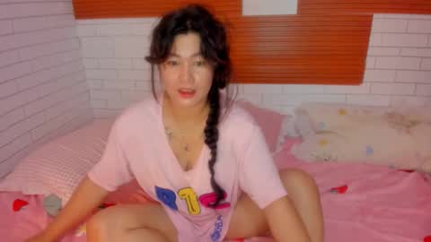 Snapshot of asian_diana69 chatting on September 15, 9:38 pm diane online show from September 15, 9:38 pm