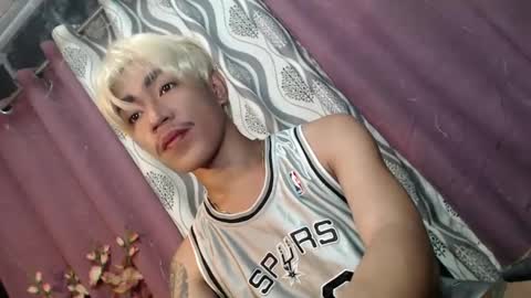 Snapshot of asian_kimxxx chatting on February 25, 5:51 pm don online show from February 25, 5:51 pm