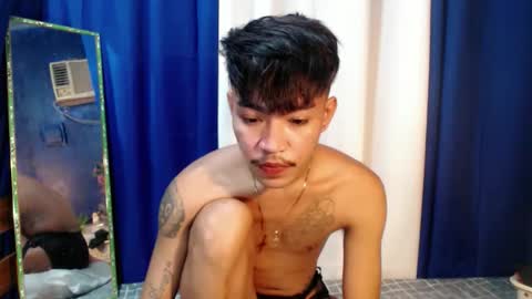 Snapshot of asian_kimxxx chatting on October 14, 4:32 pm don online show from October 14, 4:32 pm