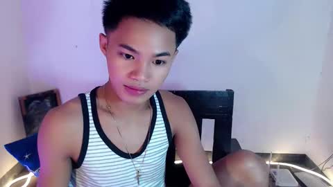 asian_lover05 online show from February 8, 5:27 pm