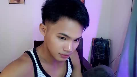 Snapshot of asian_lover05 chatting on October 7, 10:06 pm asian_lover05 online show from October 7, 10:06 pm