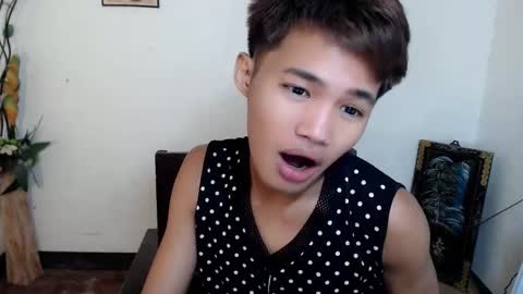 Snapshot of asian_lover05 chatting on October 2, 7:45 pm asian_lover05 online show from October 2, 7:45 pm
