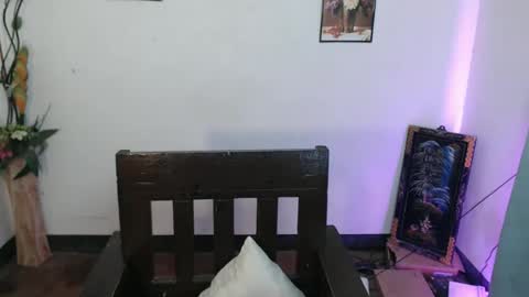 Snapshot of asian_lover05 chatting on September 28, 5:44 pm asian_lover05 online show from September 28, 5:44 pm